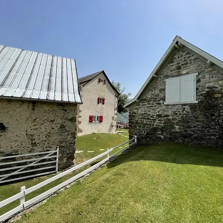 Behiagoitia * Larrau