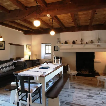 Behiagoitia Holiday home Larrau