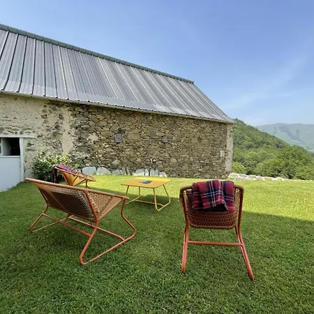 Behiagoitia * Ларро