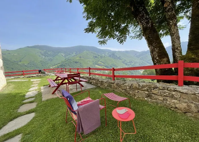 Feriehus Behiagoitia Larrau