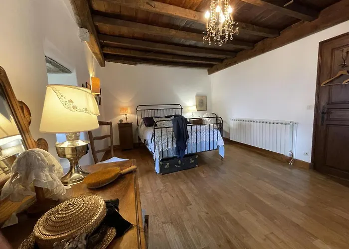 Behiagoitia Feriehus Larrau